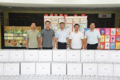 公司到玉龍湖小學(xué)開(kāi)展教師節(jié)走訪慰問(wèn)活動(dòng)